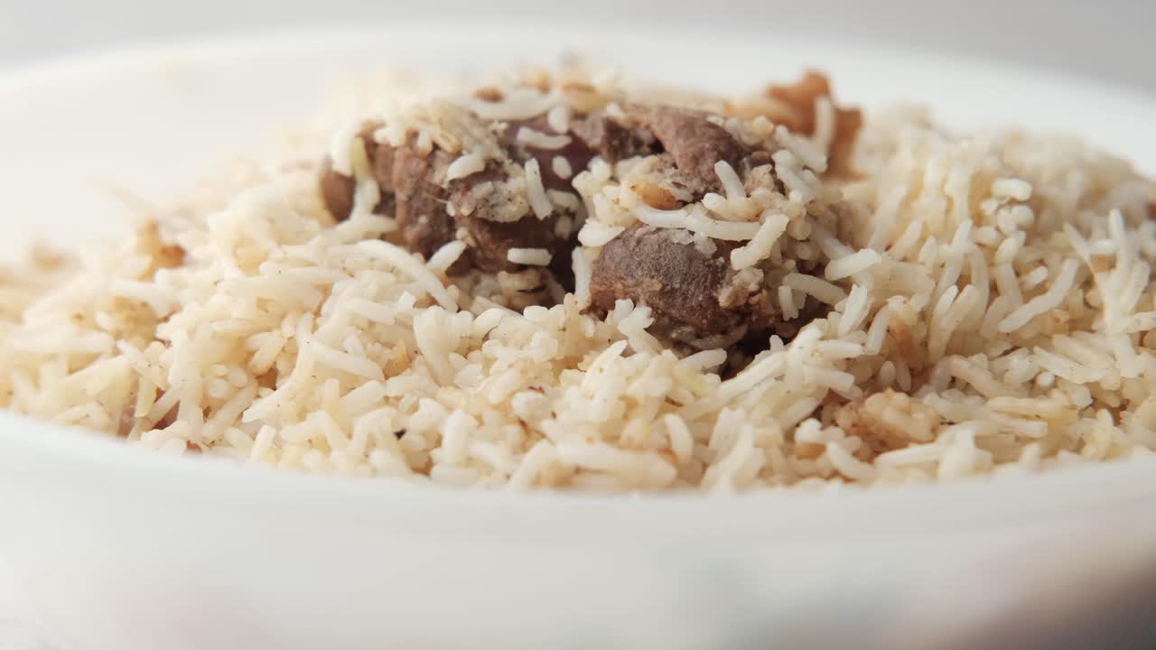 El biryani es delicioso.