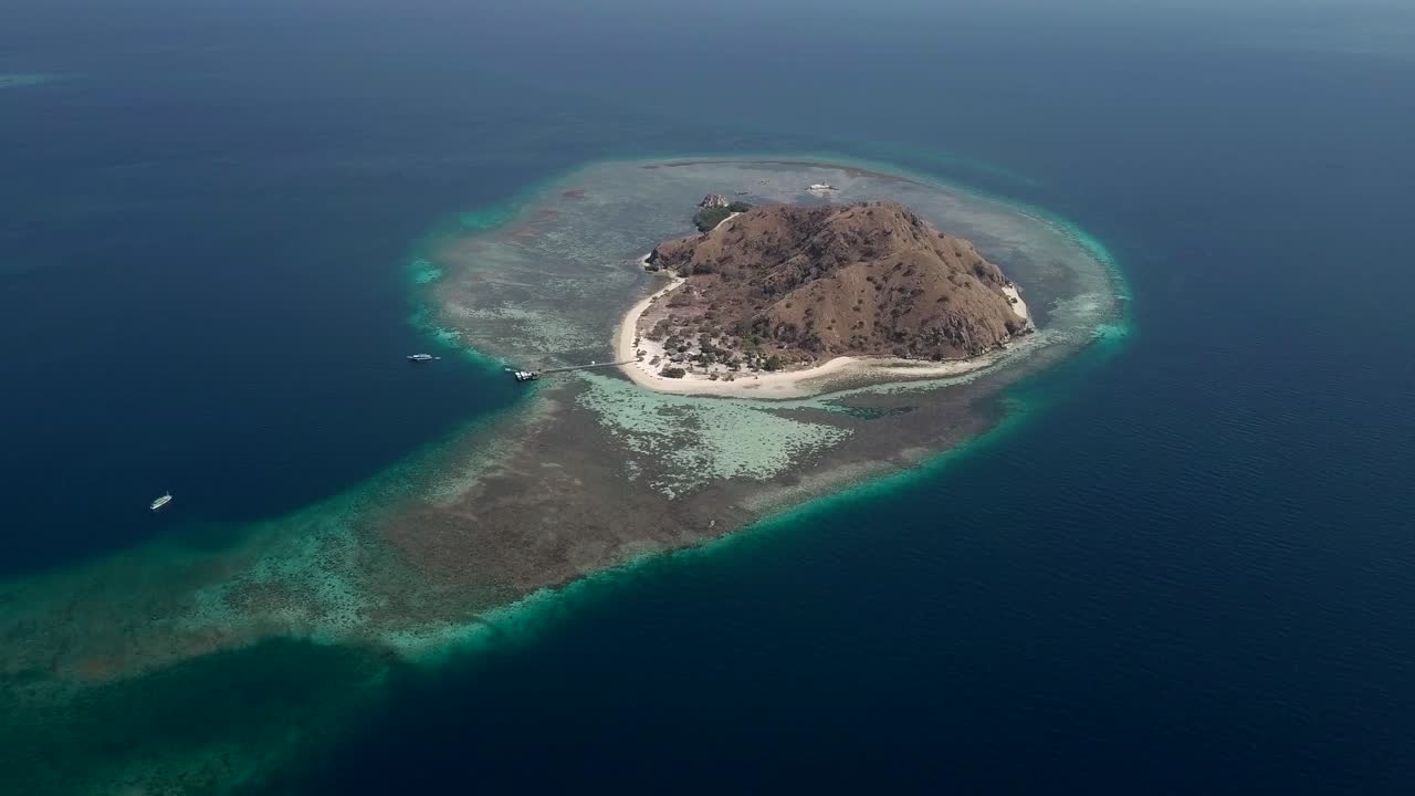 antena: isla de komodo en indonesia