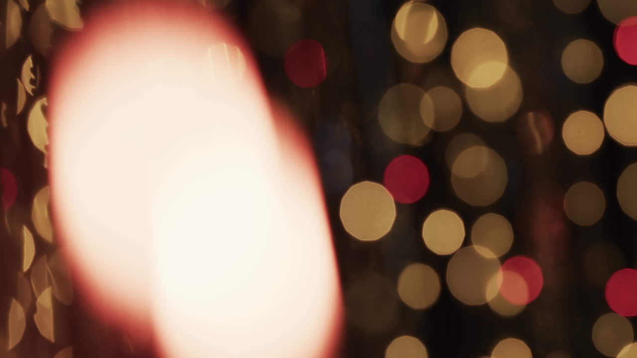 video de puntos de luz bokeh amarillos parpadeantes con espacio de copia