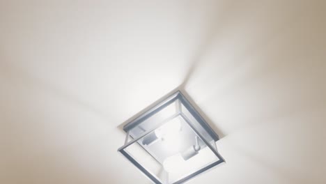 una lámpara utilizada principalmente en renovaciones modernas