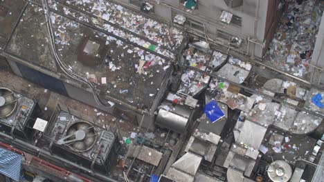 basura entre edificios de hong kong