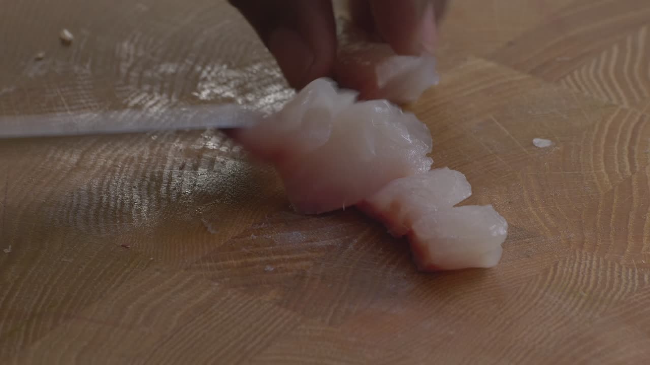 cortar el pescado para el ceviche parte 4