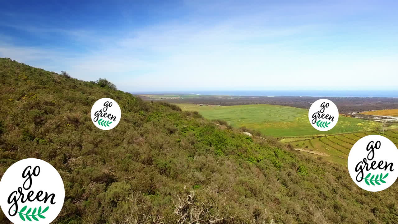 animación de texto en verde sobre el paisaje