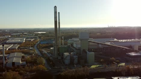 bâtiments d'entrepôt de l'usine de verre de pilkington vue aérienne vers l'installation de fabrication industrielle