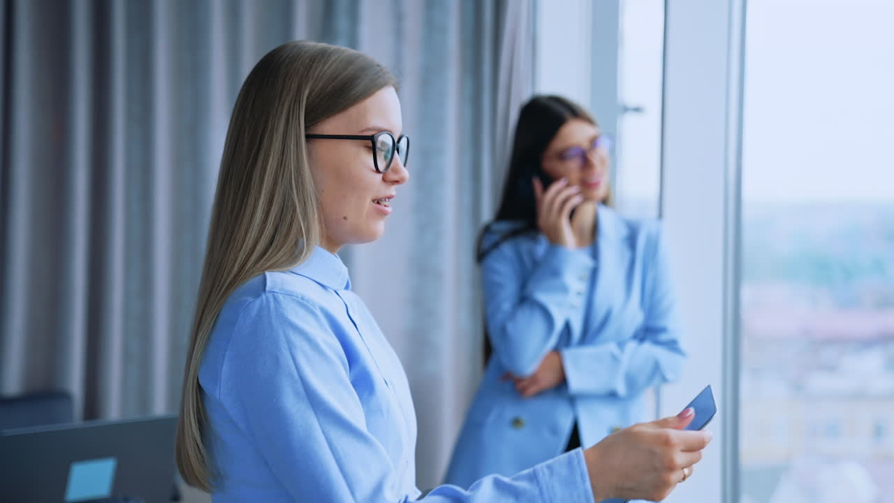 Business Women in Discussion