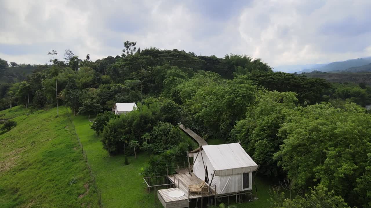 Fiumi, alberi, animali e natura della Colombia