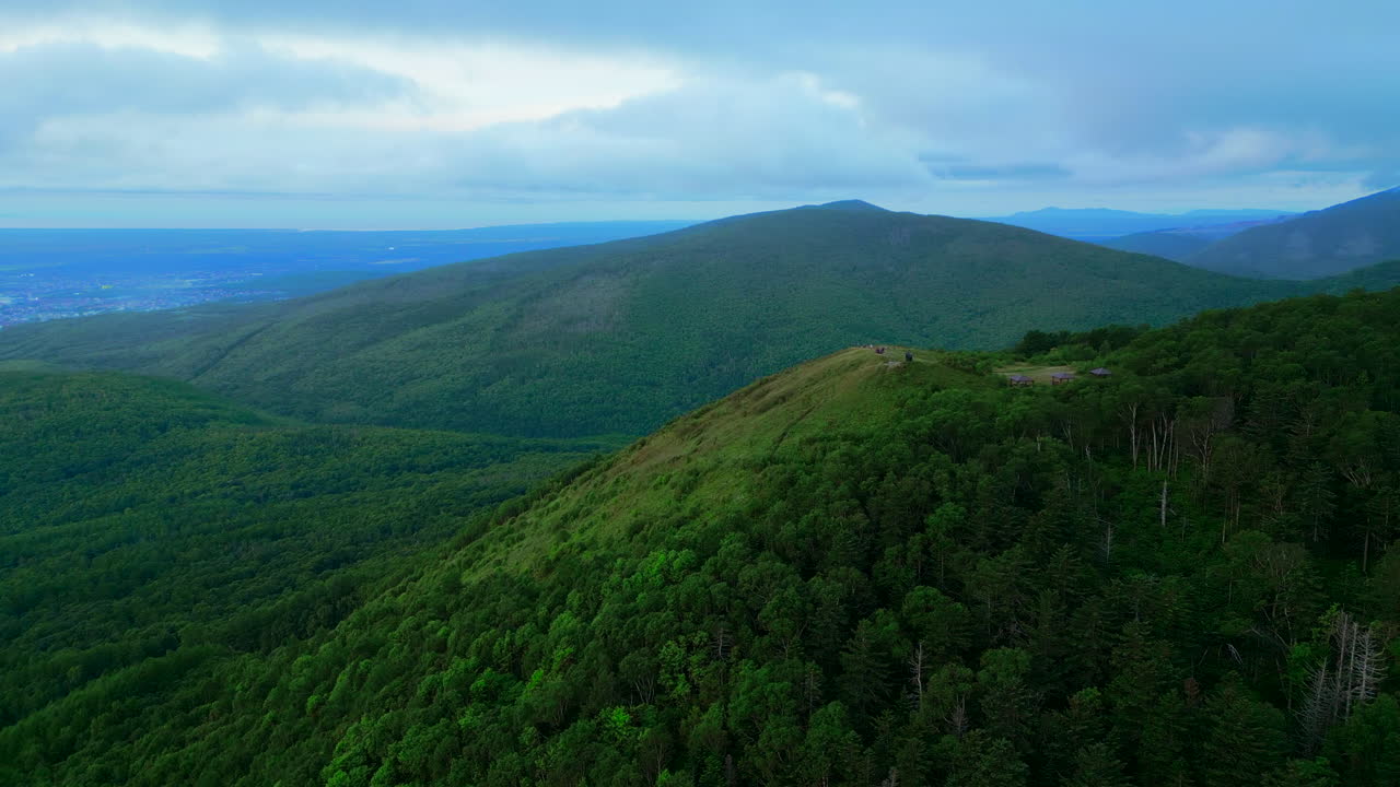 paisaje de montaña vista aérea