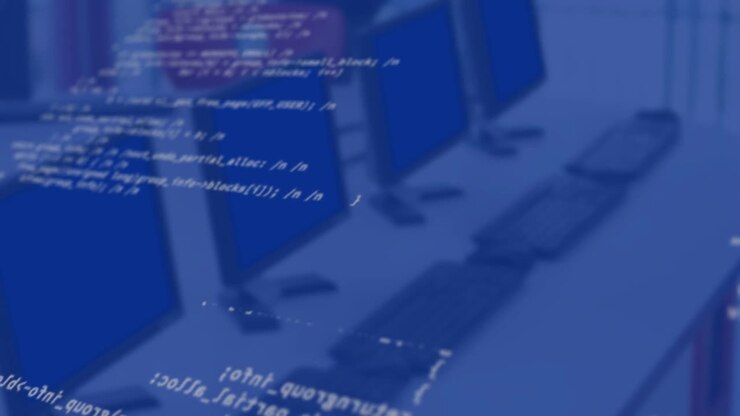 Composizione digitale di elaborazione di dati digitali su sfondo di ufficio vuoto