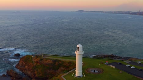 Golden-Sunset-At-Flagstaff-Point-Lighthouse-In-Wollongong-Headland-In-NSW,-Australia