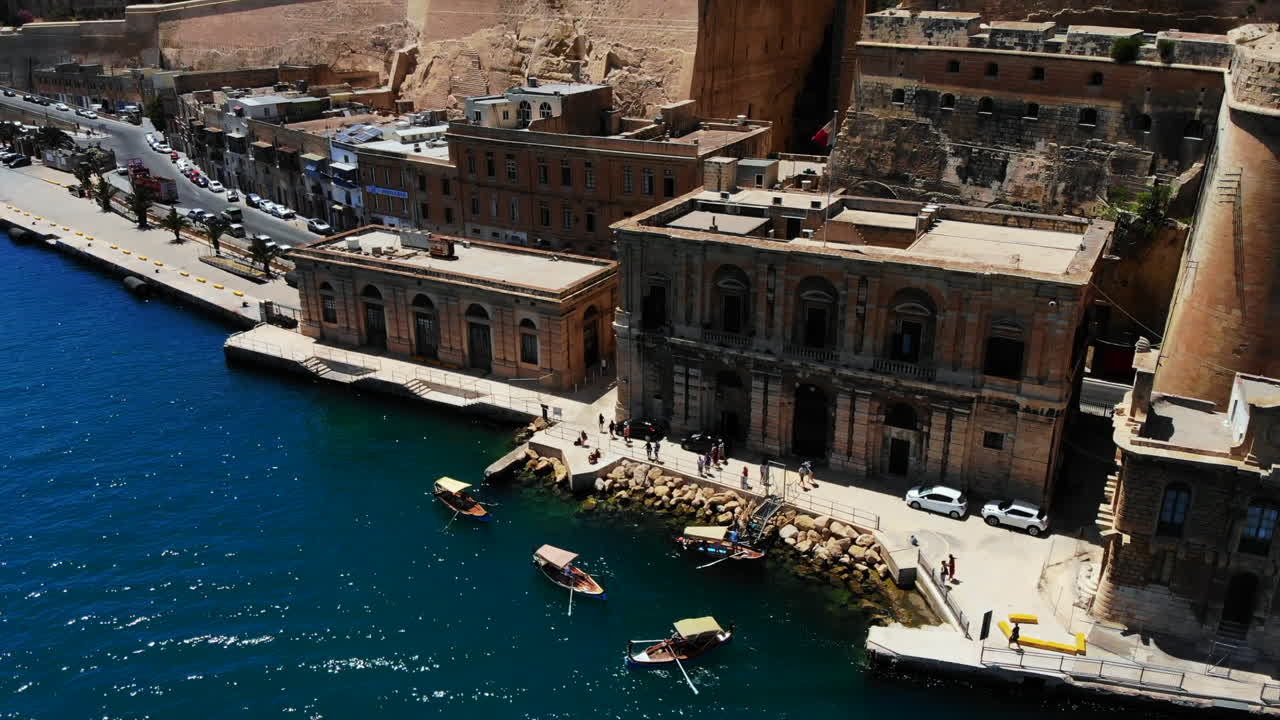 전통적인 몰타 보트, 수상 택시 – dg