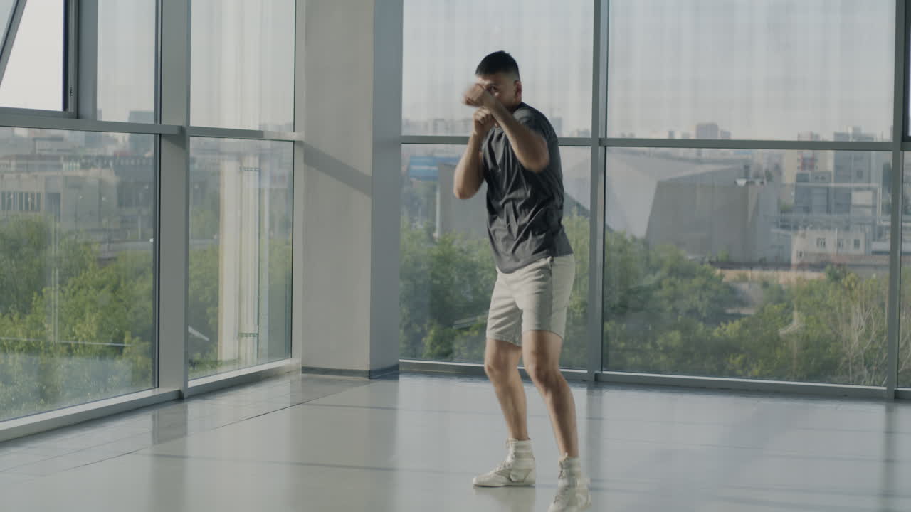 マンボクシングのトレーニングセッション