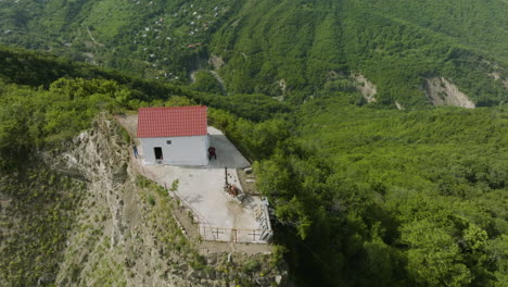 High-Angle-Aufnahme-Einer-Abgelegenen,-Idyllischen-Straße