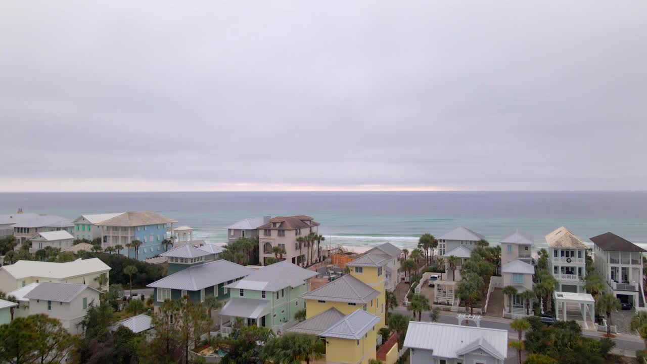 30a, florida-14의 주거 지역 상공 비행