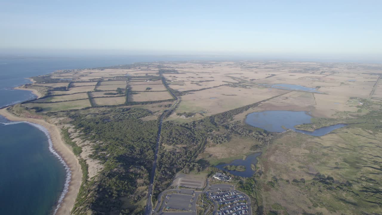 пляж флиннса возле парада пингвинов на острове филлип, виктория, австралия