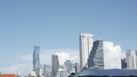 Ver-Hasta-El-Cielo-De-Un-Edificio-De-Gran-Altura-En-El-Distrito-De-Negocios-Financieros-En-El-área-De-Silom-En-Bangkok