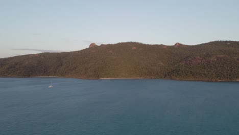 Sailing-On-Serene-Ocean-In-Hook-Passage-At-Whitsunday-Islands-National-Park,-QLD-Australia