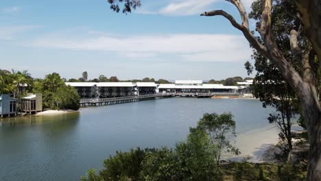 Turismo-Ecológico-Couran-Cove-En-South-Stradbroke-Island,-Suburbio-De-La-Costa-Dorada-De-Queensland,-Australia