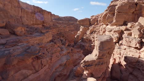 Faszinierender-Blick-Auf-Die-Geologischen-Merkmale-Der-Farbigen-Schlucht-Im-Sinai,-Ägypten