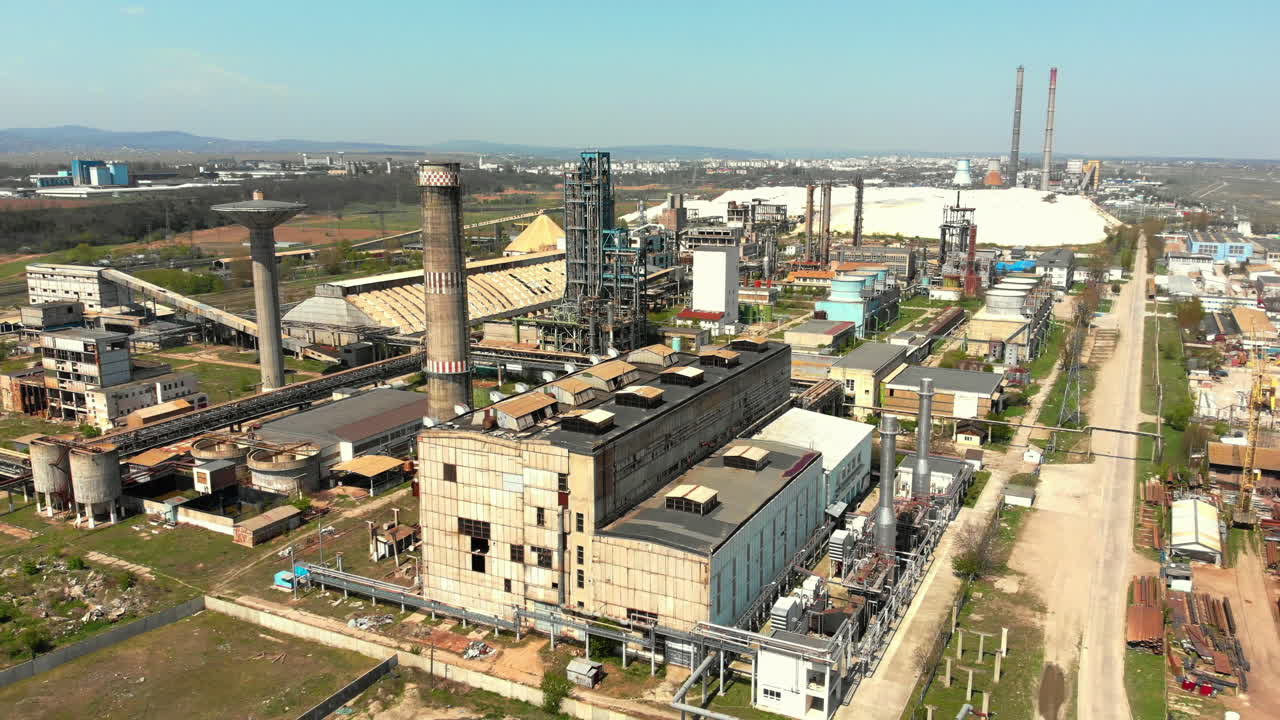 vista aérea de las instalaciones de la fábrica industrial abandonada
