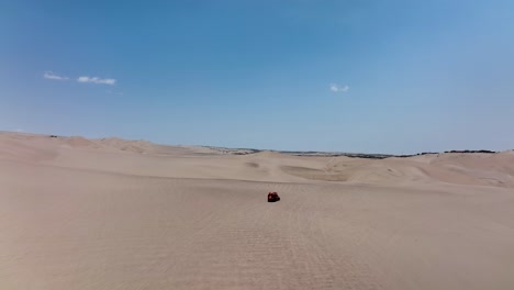 胡阿卡奇納沙漠的沙丘馬車,秘魯