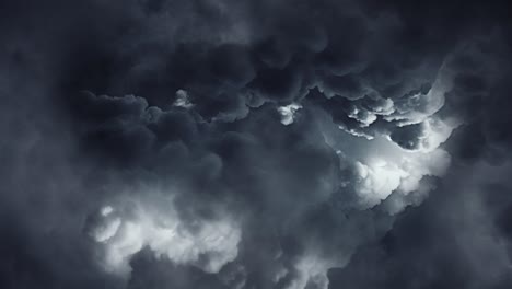 tormenta de 4k, nubes cumulonimbus creciendo en el cielo