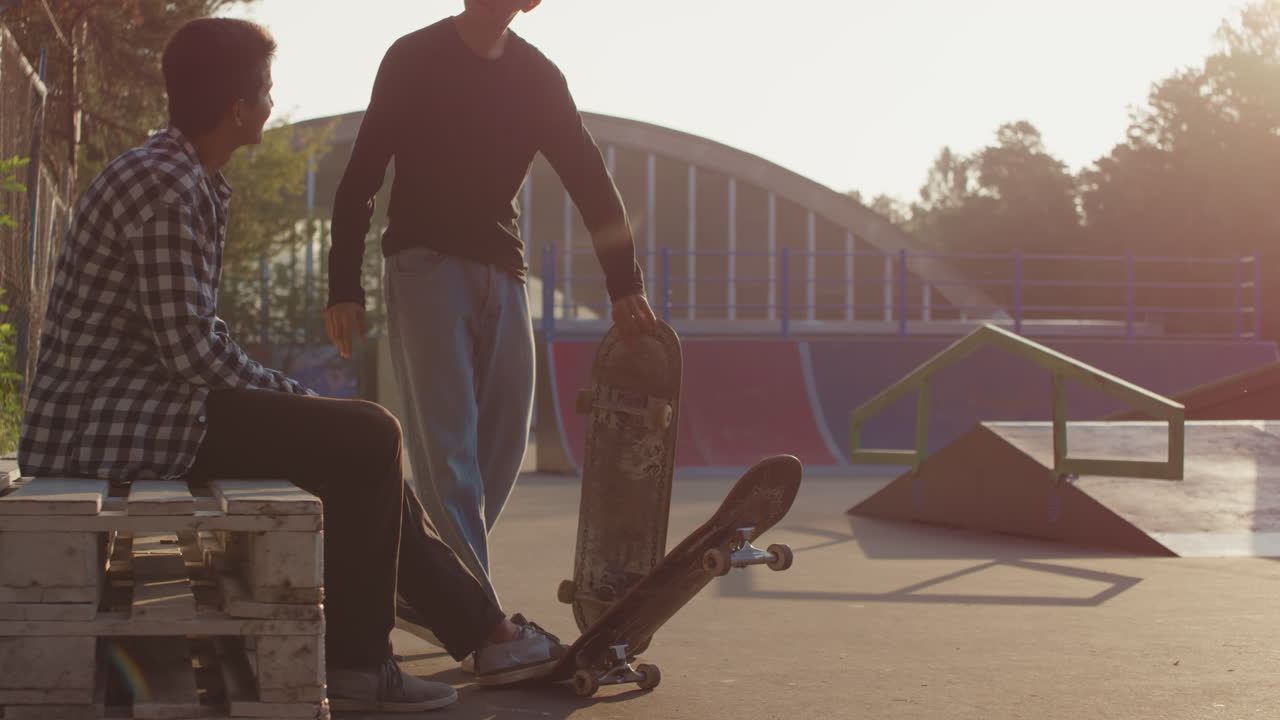 Slowmo of Friends in Skatepark