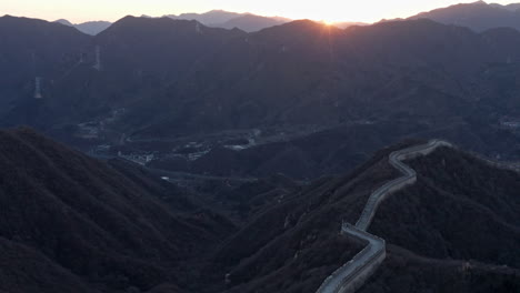 Aerial-Shot-of-The-Great-Wall-of-China-at-Sunset