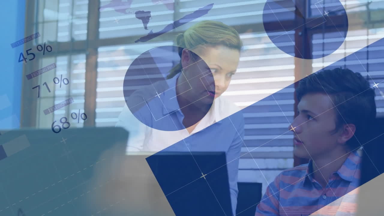 사무실에서 다양한 사업가들에 대한 금융 데이터 처리의 활성화