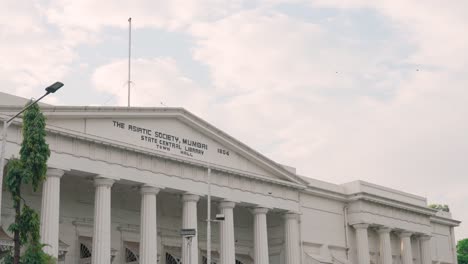 Exterior-Of-The-Asiatic-Library-Building-In-Mumbai-India