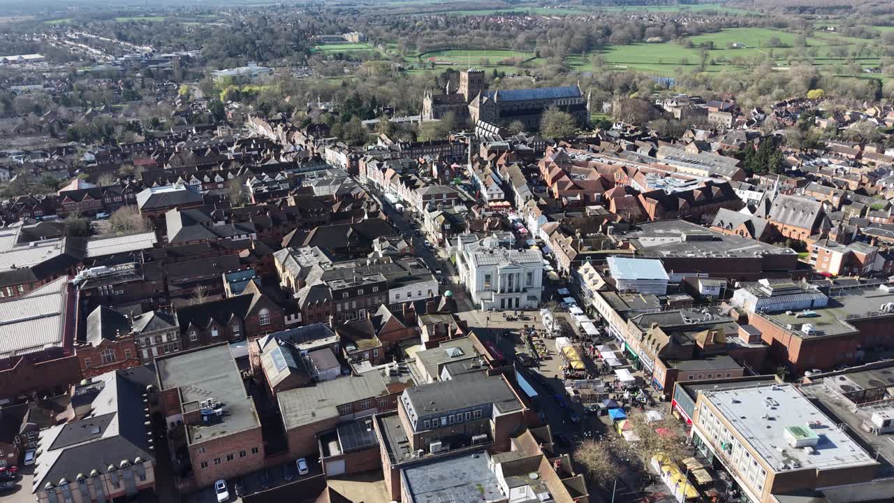 Mercato e via principale di St Albans, Hertfordshire, Regno Unito, vista aerea