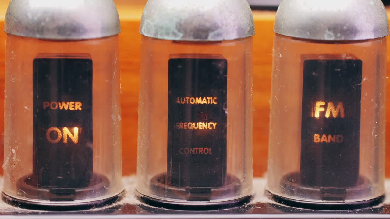 Old Retro AM FM Radio with tubes, Hand Changing stations , bulb vintage music player.