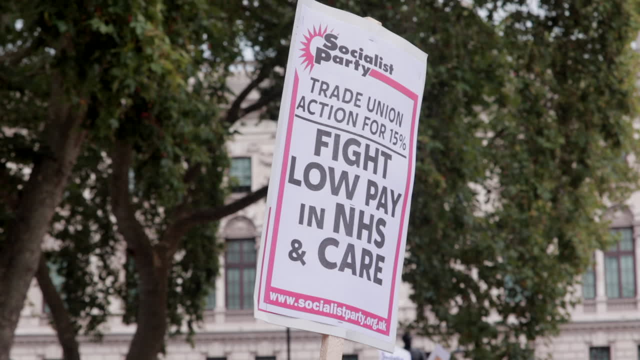 signo de manifestación de protesta del nhs en londres