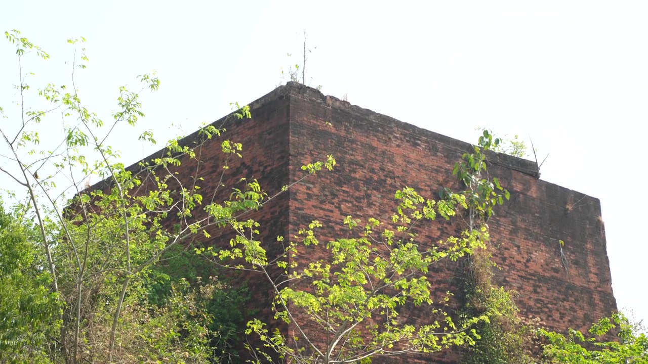 Este lugar en Bishnupur se llama Ghum Ghar, algunos de los cuales se usaban para castigar o para almacenar grano.