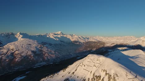 Flying-toward-the-Mont-Blanc-mountain-from-la-plagne.