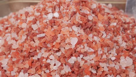 closeup of pink himalayan salt crystals