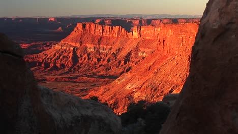 Mediumshot-Of-Buttes-Being-Bathed-In-The-Orange-Sunset-Glow-At-Canyonlands-National-Park-Utah