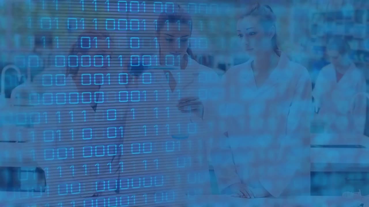 анимация обработки данных над кавказскими учеными, разговаривающими в лаборатории