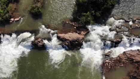 Antenne-Des-Wasserfalls-Tad-Hang,-Bolaven-Plateau,-Provinz-Salavan,-Laos