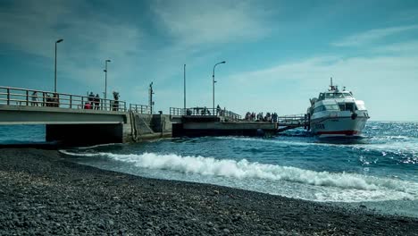 Stromboli-Boat-01