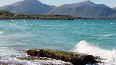 Playa-De-Las-Islas-Lofoten-Es-Un-Archipiélago-En-El-Condado-De-Nordland,-Noruega.