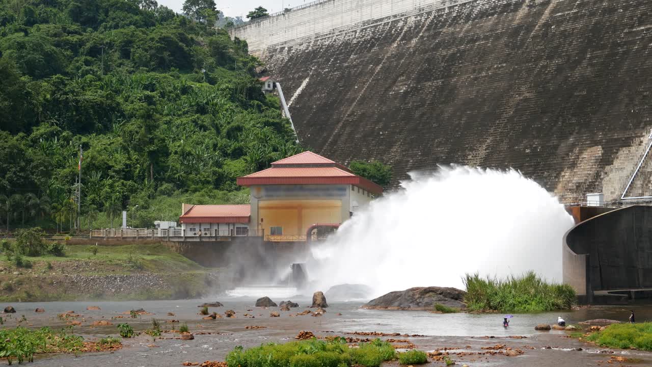 Prakarnchon Khun Dan Dam, Nakhon Nayok, Thailand.