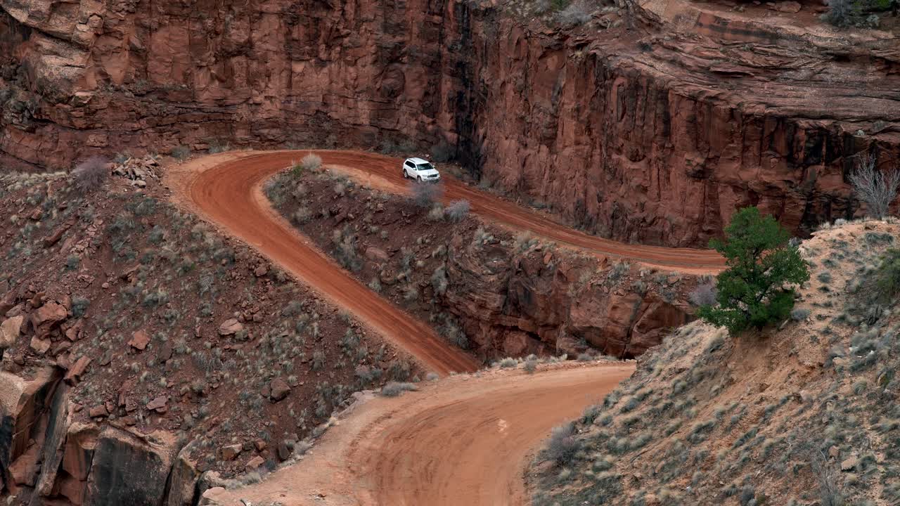 conducción todoterreno en el parque nacional canyonlands