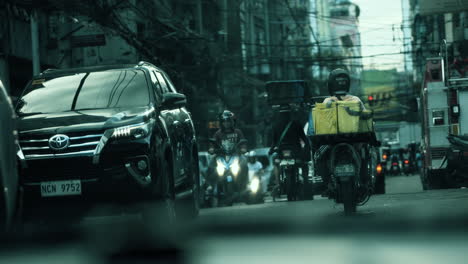 busy street scene in the philippines