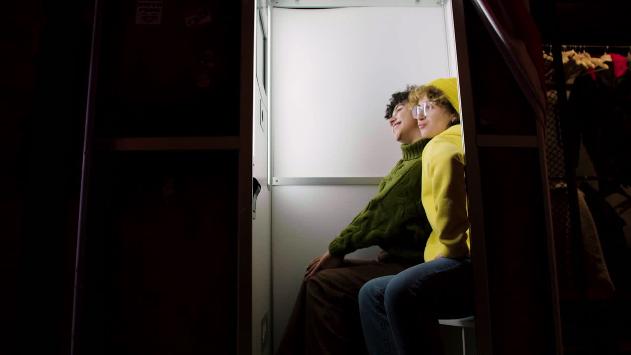 amigas divirtiéndose juntas