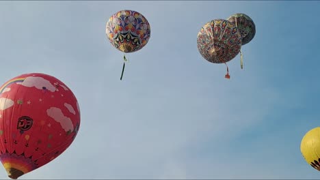 balloon culture festival is a hot air balloon festival held in wonosobo, central java. this festival is a creative event for wonosobo youth and an annual tourist attraction.