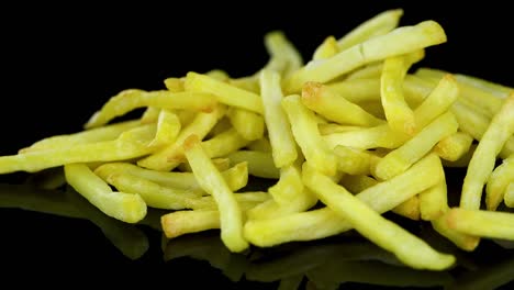 patatas fritas en un plato giratorio (con bucle sin costuras)