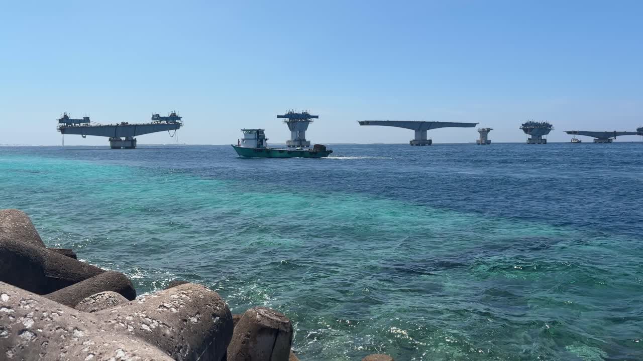 Die Thilamalé-Brücke im Bau in Male, der Hauptstadt der Malediven, Villingli, Gulhifalhu und Thilafushi