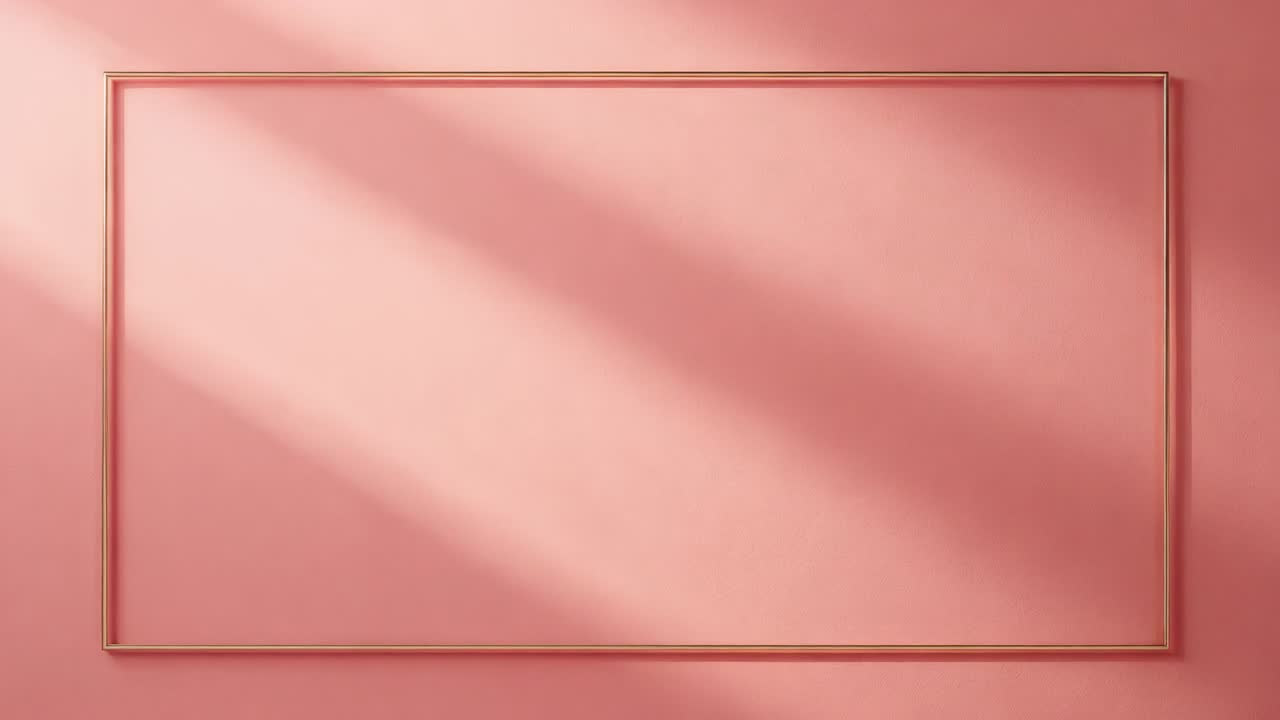 Fasce di luce diagonali in movimento che attraversano una parete rosa, evidenziando una cornice metallica rettangolare