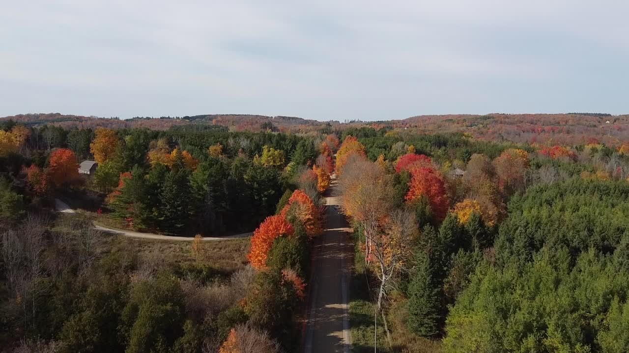 paisaje de otoño en la zona rural de caledon, canadá