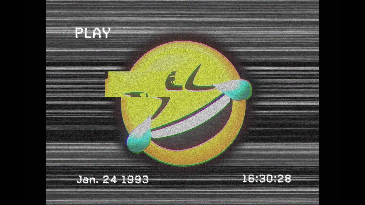 animación digital de vhs efecto de fallo sobre el emoji de la cara riendo contra el efecto estático de la televisión